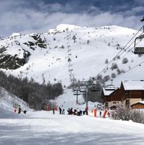 Skiing L'Oree des pistes